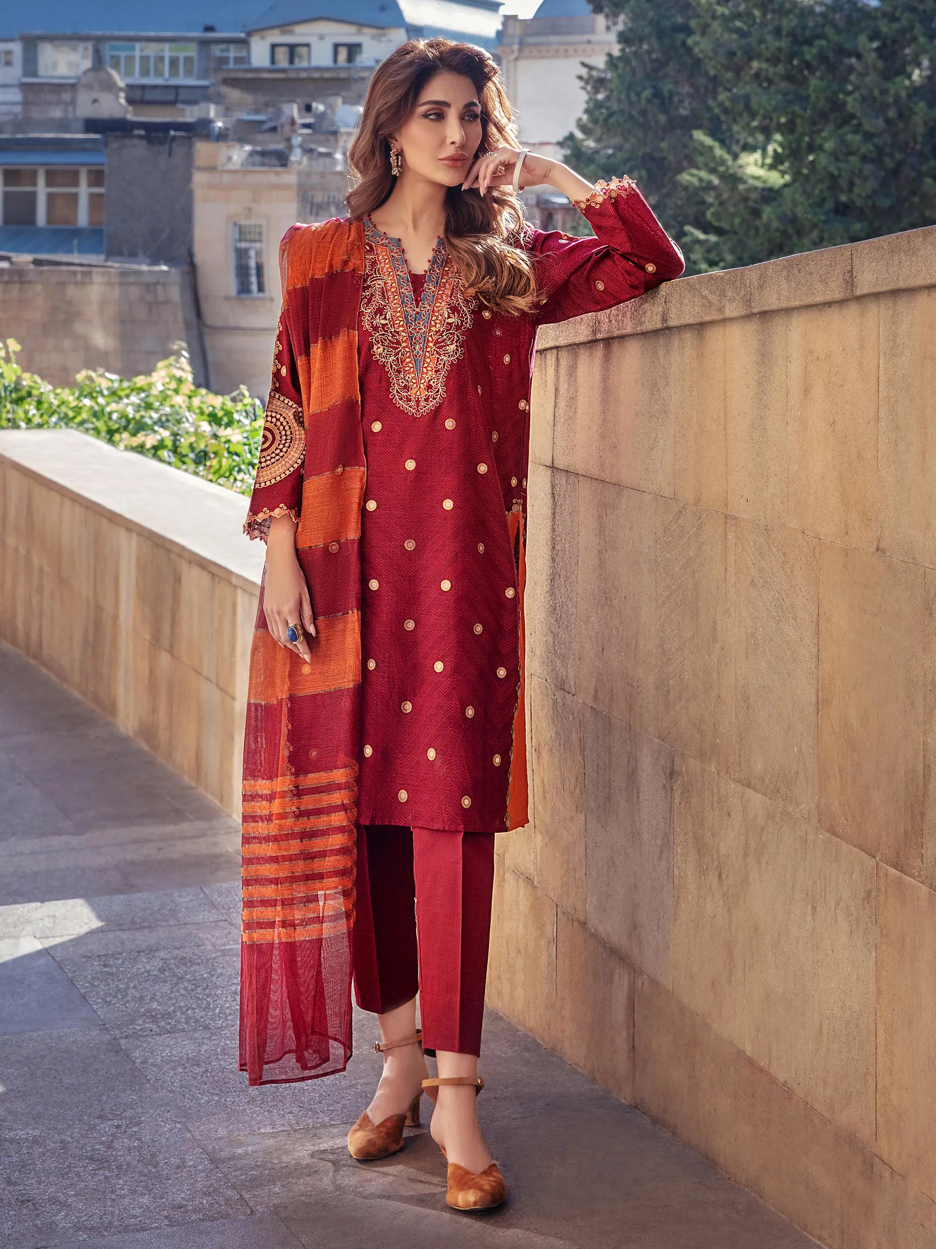 3 Piece Khaddar Suit-Embroidered (Unstitched)