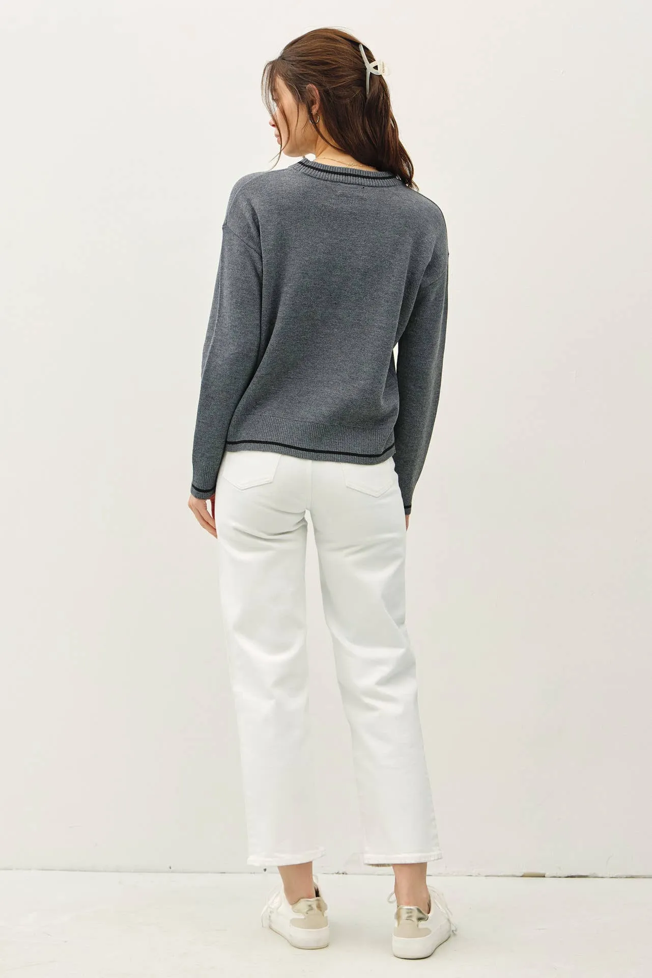 CREW NECK SWEATER WITH SINGLE STRIPE AT ENDS