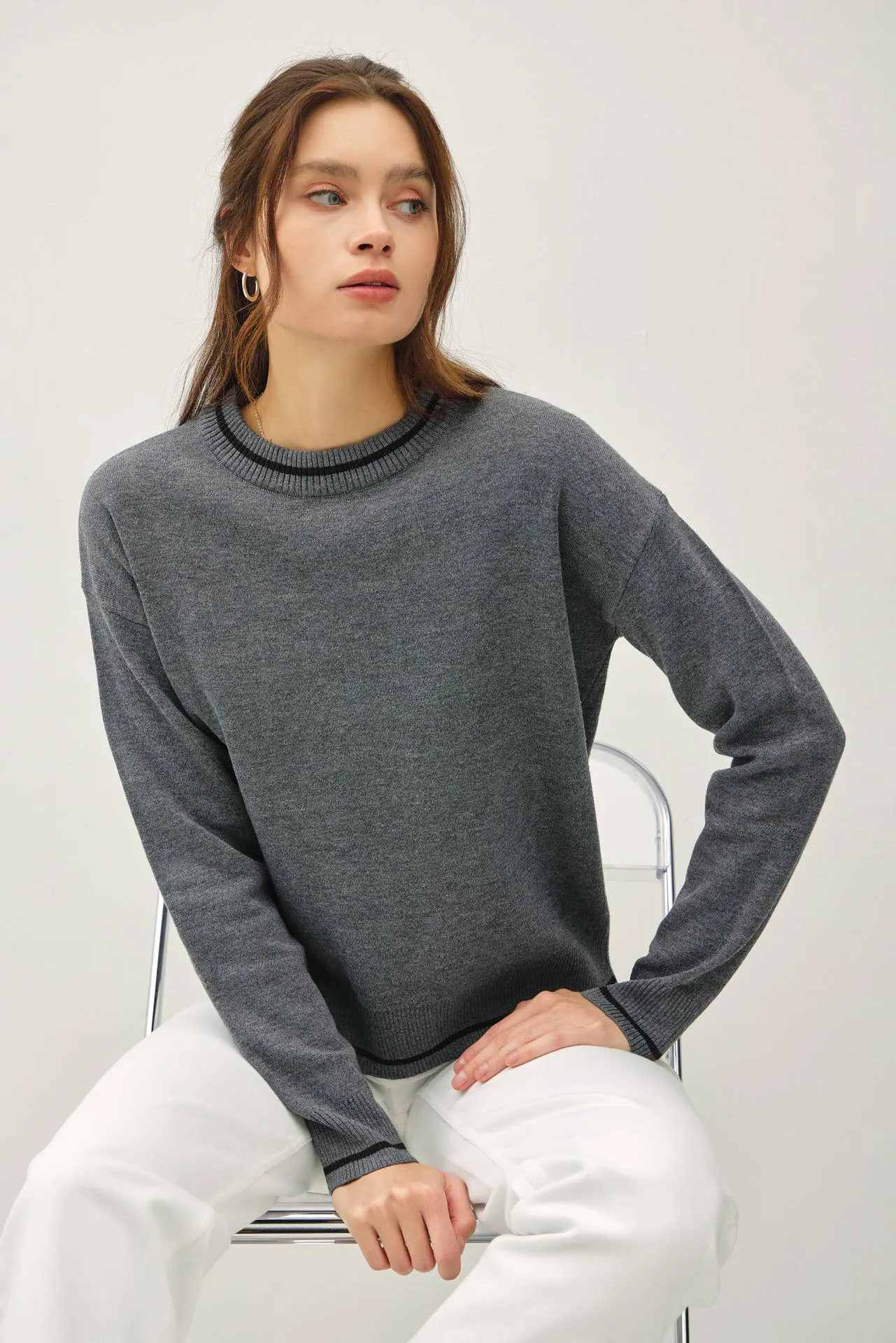 CREW NECK SWEATER WITH SINGLE STRIPE AT ENDS